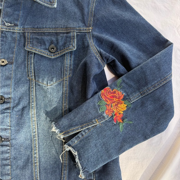 NWT jean JACKET denim -Colorful Floral Embroidery- fringe sleeve/hem S M - Picture 4 of 17